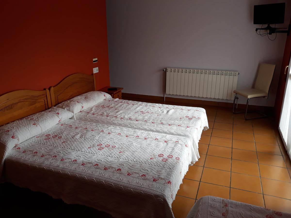 Hostal Ardoi Zizur Mayor Exteriör bild